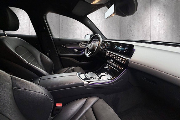 Mercedes-Benz EQC400 9 of 26