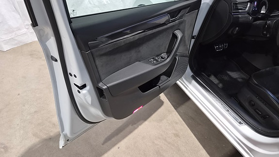 Skoda Superb 10 of 30