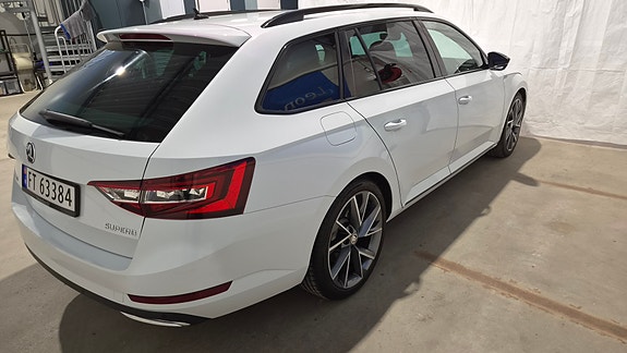 Skoda Superb 7 of 30