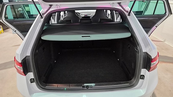 Skoda Superb 28 of 30