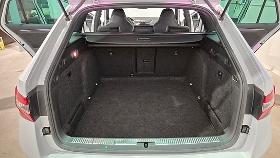 Skoda Superb 27 of 30