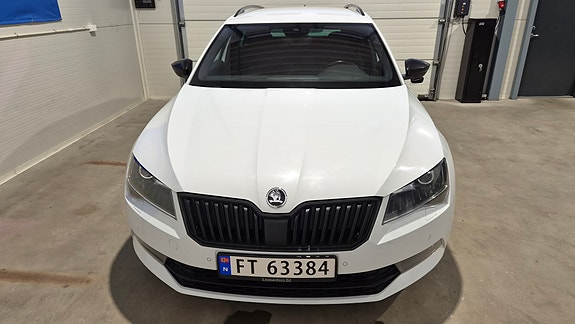 Skoda Superb 2 of 30