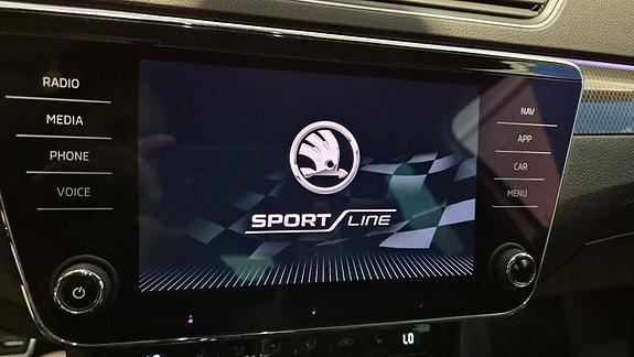 Skoda Superb 15 of 30