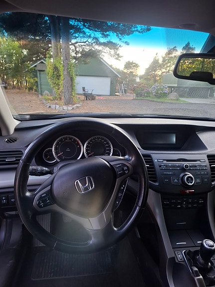 Honda Accord 15 of 30