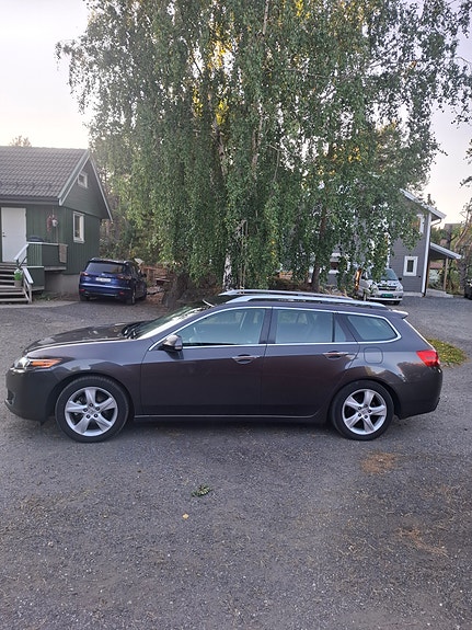 Honda Accord 3 of 30
