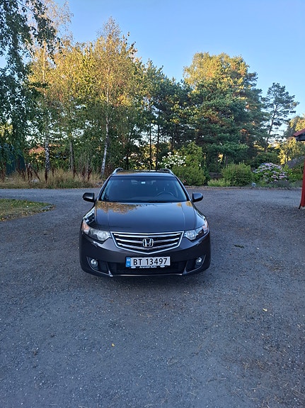 Honda Accord 2 of 30