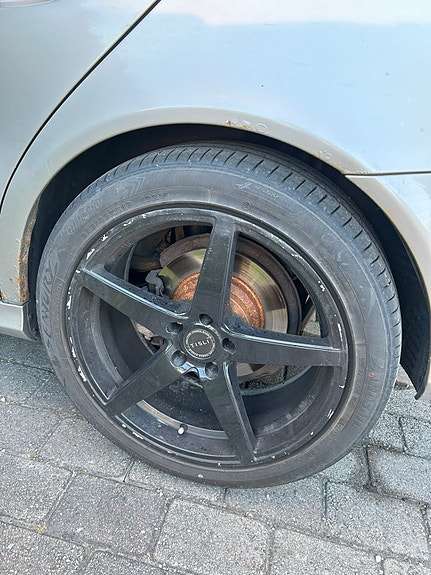 Mercedes-Benz E200 d 5 of 17
