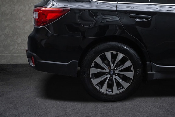 Subaru Outback 11 of 30