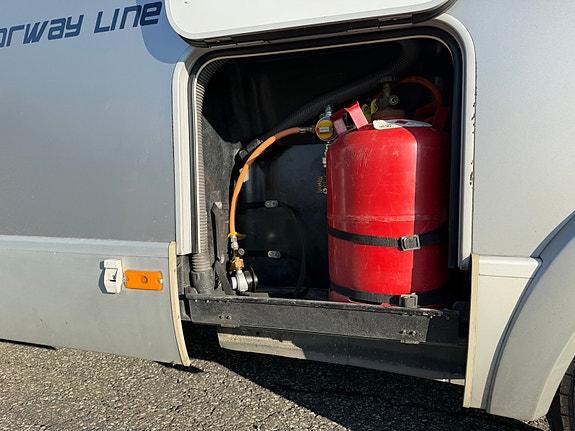 Hymer B 614 CL 12 of 30