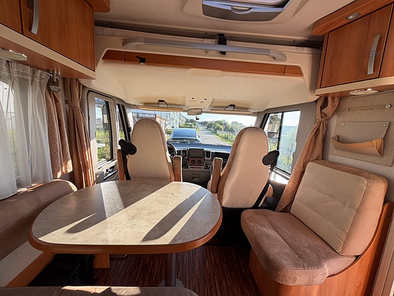 Hymer B 614 CL 17 of 30