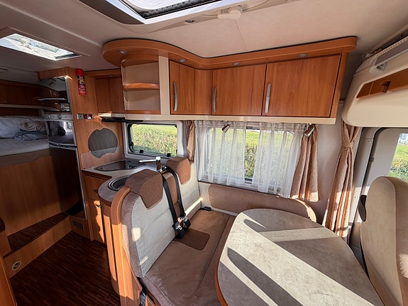 Hymer B 614 CL 18 of 30