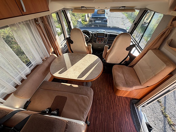 Hymer B 614 CL 16 of 30