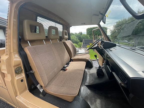 Volkswagen Transporter 4 of 13