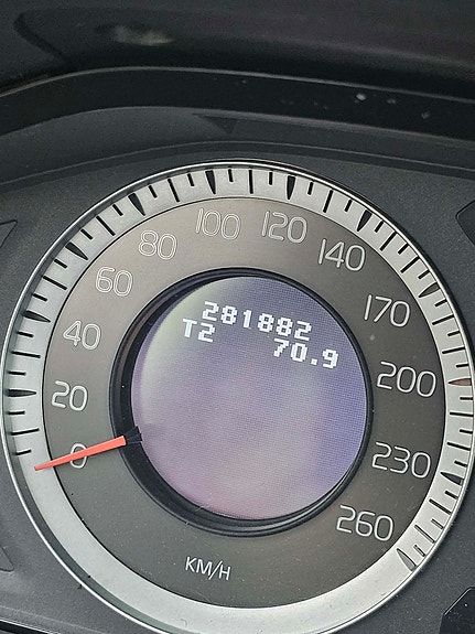 Volvo V70 17 of 30