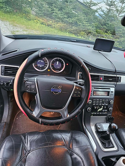 Volvo V70 9 of 30