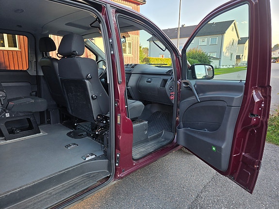 Mercedes-Benz Vito 113 28 of 28