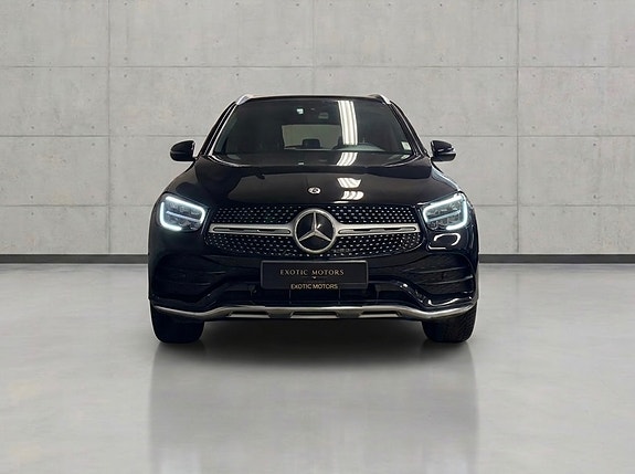 Mercedes-Benz GLC300 de 2 of 30