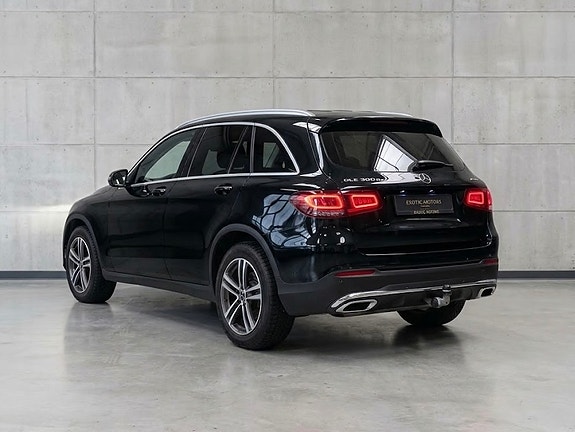 Mercedes-Benz GLC300 de 5 of 30