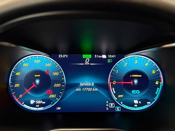 Mercedes-Benz GLC300 de 25 of 30