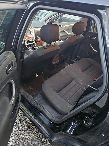 Ford Mondeo 9 of 12