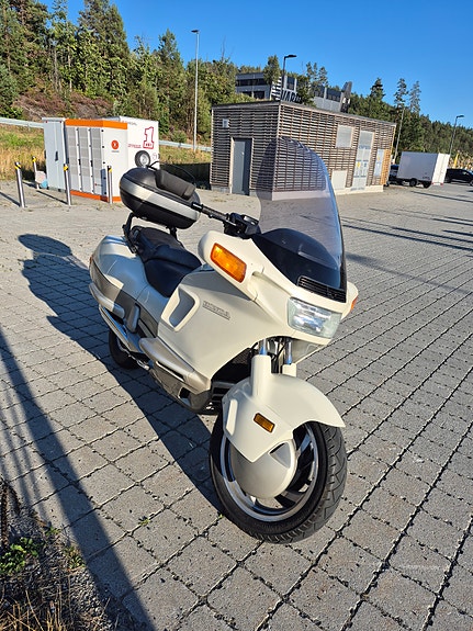 Honda PC 800 Pacific Coast 3 of 10
