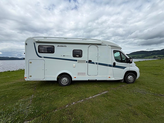 Dethleffs Globebus Compact med 2 enkle senger, stort bagasjerom, egen dusj+++ 7 of 25