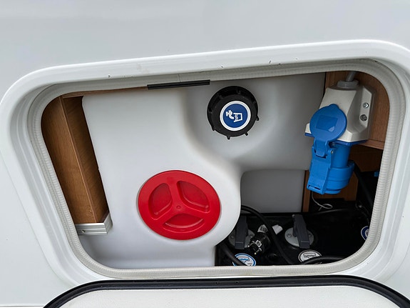 Knaus Van i 650 MEG 5 of 30