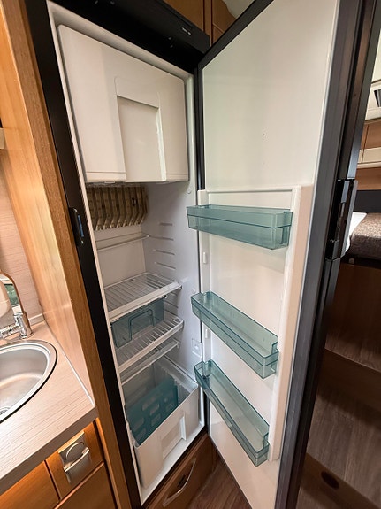 Knaus Van i 650 MEG 28 of 30