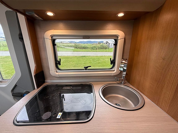 Knaus Van i 650 MEG 21 of 30