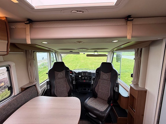 Knaus Van i 650 MEG 11 of 30