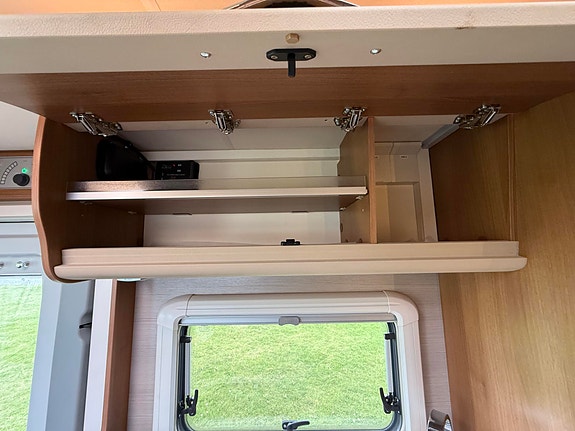 Knaus Van i 650 MEG 18 of 30