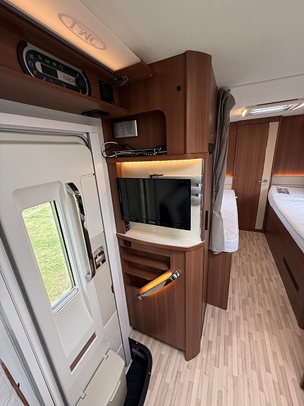 LMC PASSION T713 20 of 30