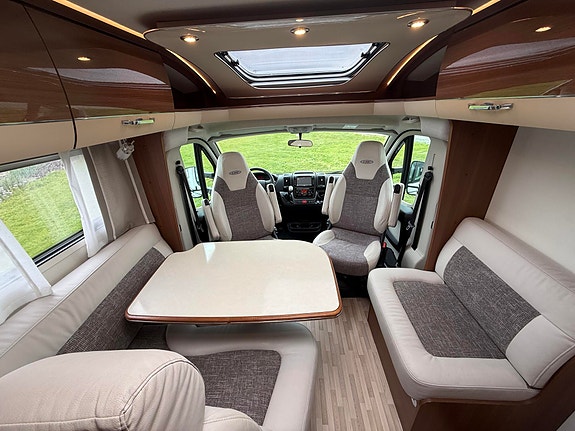 LMC PASSION T713 13 of 30
