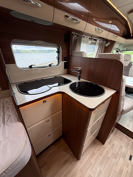 LMC PASSION T713 23 of 30