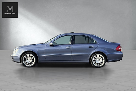 Mercedes-Benz E500 11 of 30