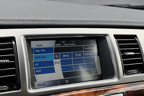 Jaguar XF 24 of 30