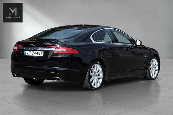 Jaguar XF 2 of 30