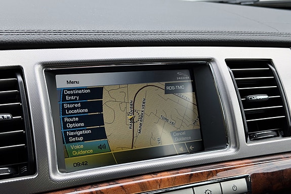 Jaguar XF 23 of 30