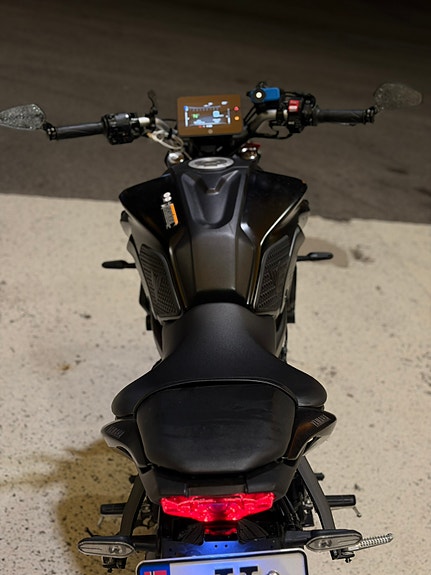 Yamaha MT-07 8 of 9
