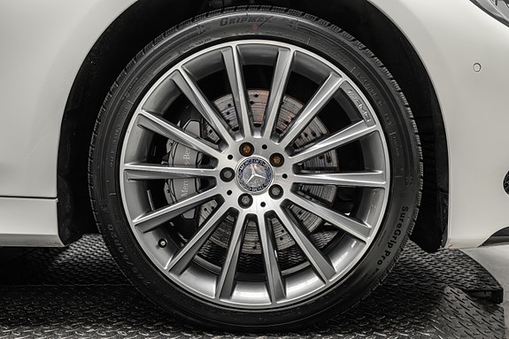 Mercedes-Benz S500 13 of 30