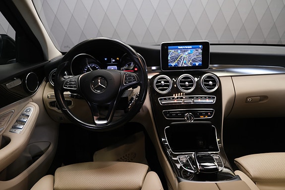 Mercedes-Benz C180 18 of 30