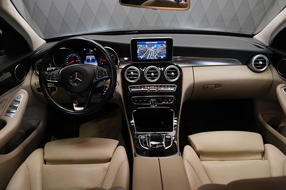 Mercedes-Benz C180 17 of 30
