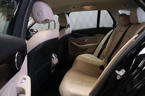 Mercedes-Benz C180 26 of 30