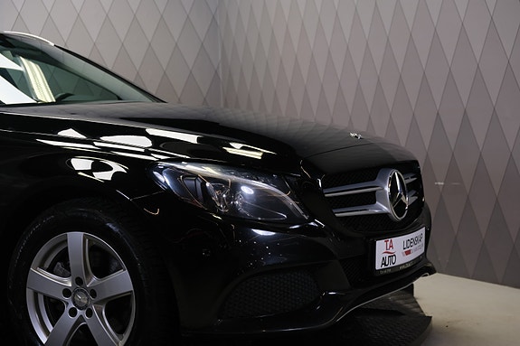 Mercedes-Benz C180 3 of 30