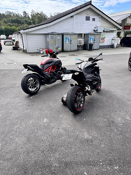 Kawasaki Z 800 Fulleffekt!! 8 of 9
