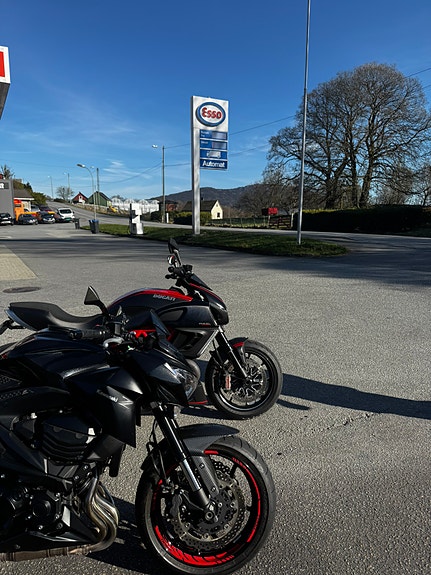 Kawasaki Z 800 Fulleffekt!! 6 of 9
