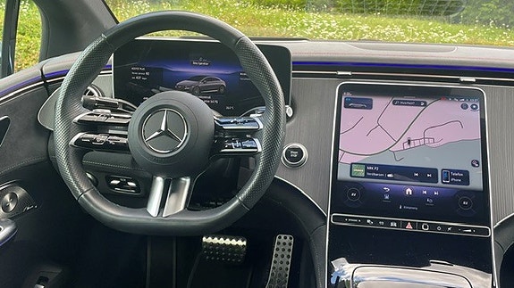Mercedes-Benz EQE350 18 of 26