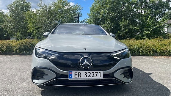 Mercedes-Benz EQE350 2 of 26