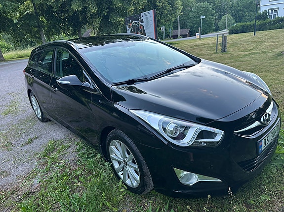 Hyundai i40 2 of 13