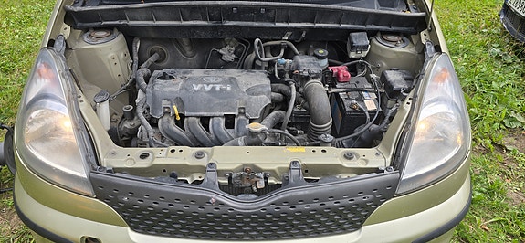 Toyota Yaris Verso 5 of 8